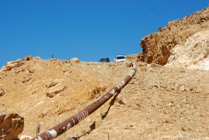 קובץ:דרך ציר הנפט יוסף נעים.JPG