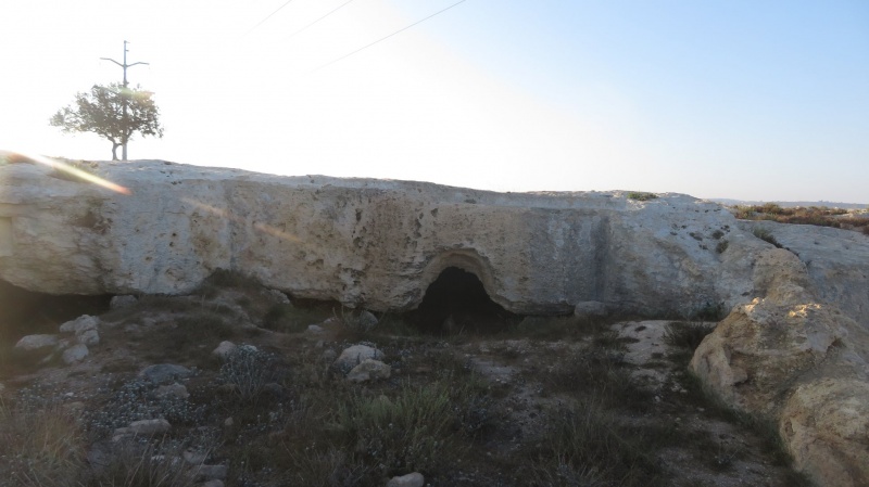 קובץ:חזיתחרבתזית.jpg