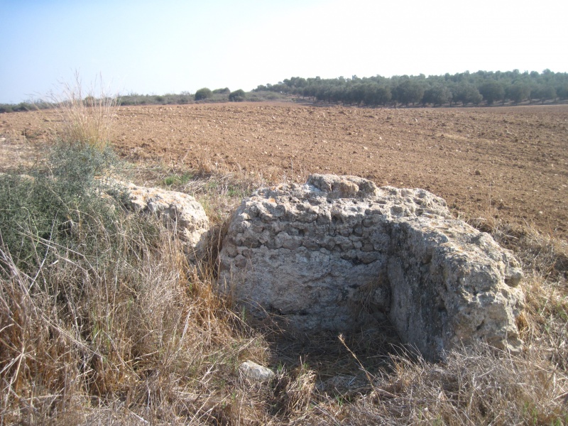 קובץ:חיתחרבתאלביאר.JPG