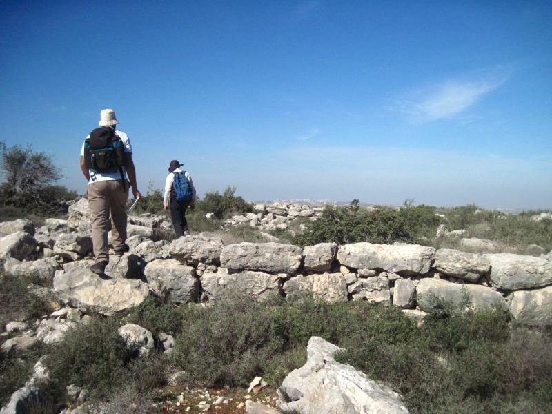 קובץ:חרבתאדירמבנה.JPG