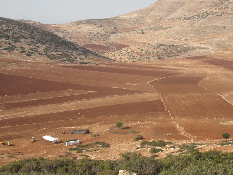 קובץ:מאהלבקעתבזק.JPG