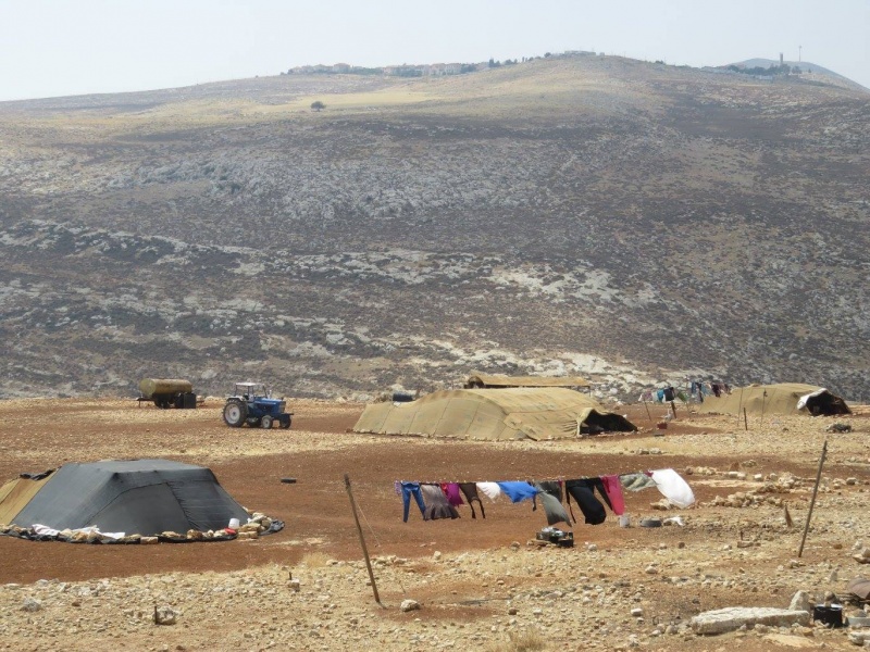 קובץ:מאחזבדואיכוכב.jpg