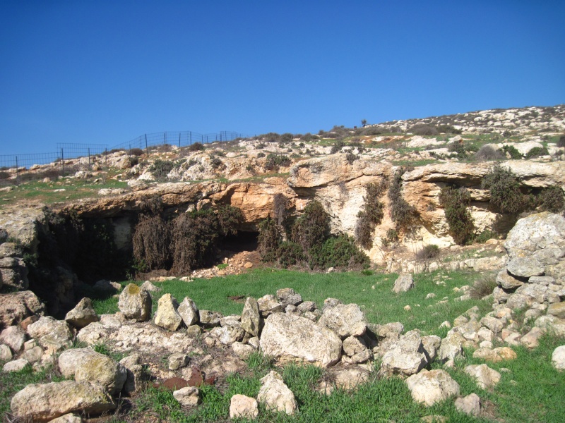 קובץ:מערהמורהא.JPG