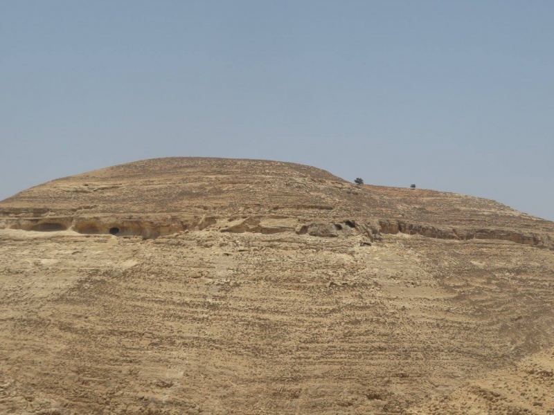 קובץ:מערותתחתחרוב.jpg