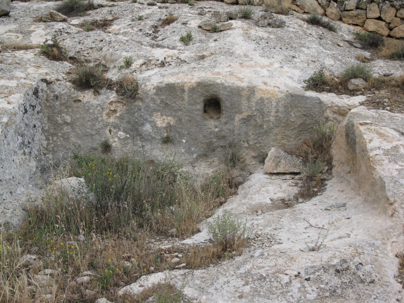 קובץ:משטח סחיטה עם גומחה לקורה.jpg