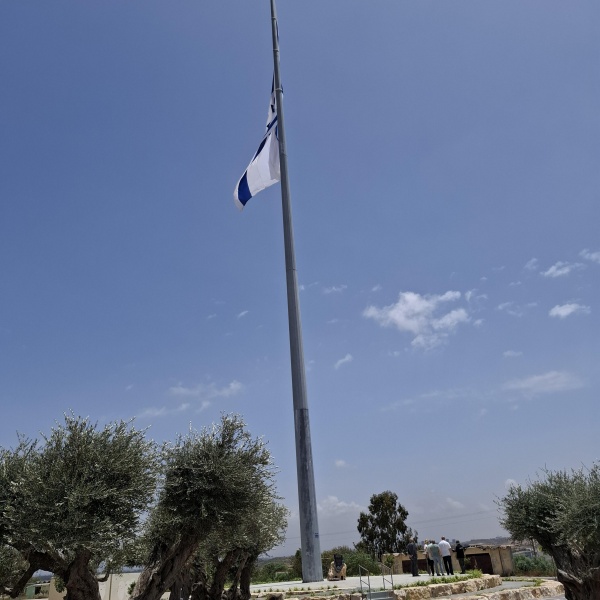 קובץ:2025-05-14T12 54 44.560391212757.jpg