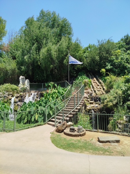 קובץ:2025-07-10T13 10 49.340067497172.jpg