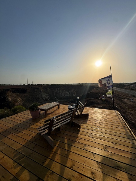 קובץ:2025-08-15T18 21 46.581560138343.jpg