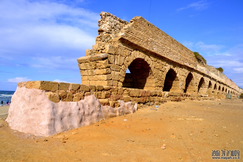 קובץ:Caesarea aqueduct 2013 DSC3051.jpg